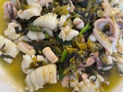 咸菜炒大目鱼-天桥饭店·特色海鲜(金山嘴渔村店)
