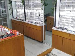 -视野联行眼镜•蔡司•依视路(温江店)