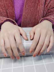 -UGIRL有个美甲