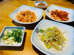 -唯成•韩国炭火烤肉 유성고기