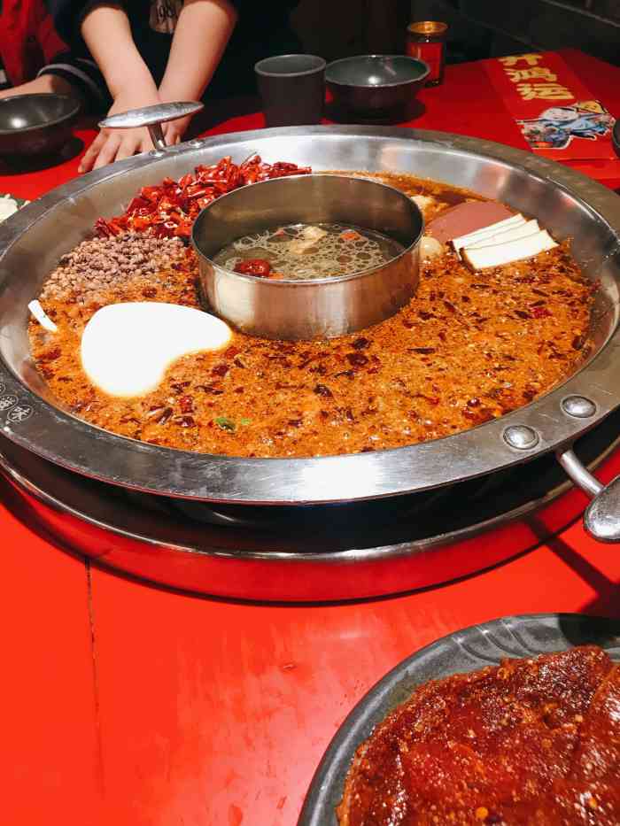 谭鸭血老火锅(合生汇店)