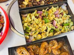 -老东镇啤酒屋海鲜加工·蒸汽海鲜·海鲜烧烤(台东店)