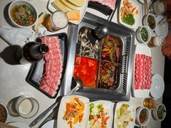 -海底捞火锅鲜切牛肉主题店(长寿路店)