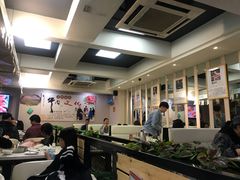 大堂-三头牛·潮汕牛肉生蚝火锅 (夏湾店)