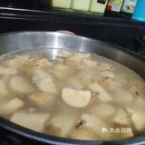 半成品制作的土豆油焖小龙虾