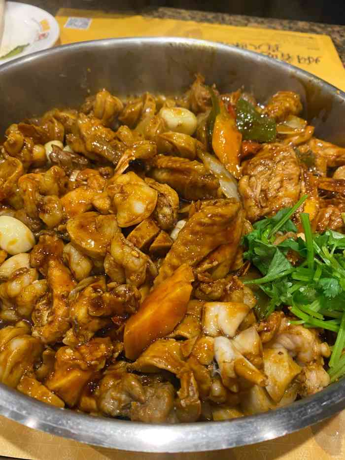 黄记煌三汁焖锅(沈北华强广场店)-"哈哈哈店里门外的牛肉不错,我们点