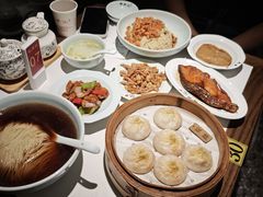 纯蟹黄蟹黄拼盘小笼包-裕兴记•蟹黄面馆(人民广场店)