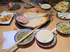 -洱火云南酸菜牛肉火锅(石景山当代商城店)