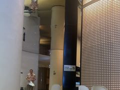 -涨巢·潮玩水疗局