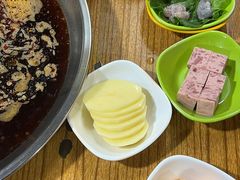 -毛毛老火锅(八年观音桥店)