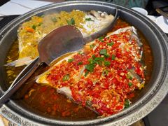 -阿瓦山寨·湘菜现炒·剁椒鱼头王(咸阳总店)