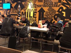 -麦当劳(汉口火车站候车室店)