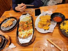 -老东镇啤酒屋海鲜加工·蒸汽海鲜·海鲜烧烤(台东店)