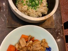 当红小炒肉石锅饭-新白鹿餐厅(爱琴海购物中心店)