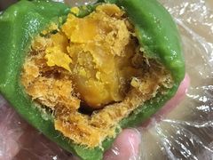 蛋黄肉松青团-许阿姨糕团店(南京总店)