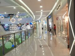 -新田360广场(上海华侨城店)