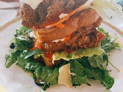 火山熔岩双芝鸡排早午餐-the rug 飞毯 (朝阳公园店)
