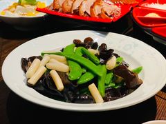 荷塘三宝-羲和雅苑•北京烤鸭(乐园道万象城店)