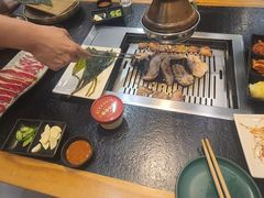 -臻牛烤肉