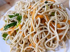 拌豆腐丝-王三姑牛肉饼