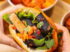 -自黑豆夫·臭豆腐夹馍(四海唐人街店)