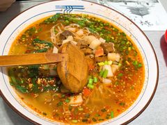酸汤臊子面-大嘻咹biangbiang面(历史博物馆店)