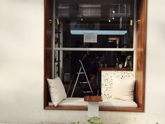 -Line 咖啡(石厦花园店)