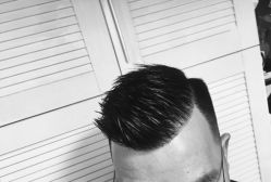 -乌贝卡专业假发