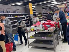 -家乐福(四元桥购物中心店)