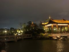 -上海滴水湖皇冠假日酒店