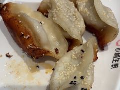 -小杨生煎(金山百联购物中心3楼店)