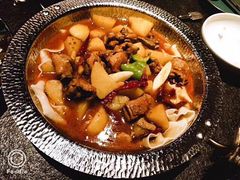 沙湾原始大盘鸡-丝路金桃·新疆菜(徐汇店)