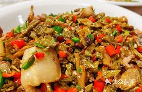 Sour Pickled Beans with Pork Belly
