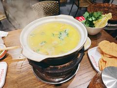 -阿润打边炉·鲜切鸡煲(华漕店)