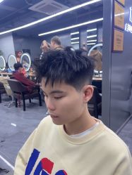 -藤野造型烫发染发