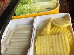 -三个四川人火锅(华联商厦店)