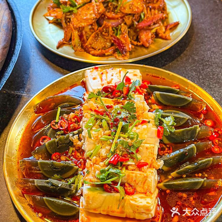 长白山脚下必吃的铁锅炖🐔纯溜达鸡