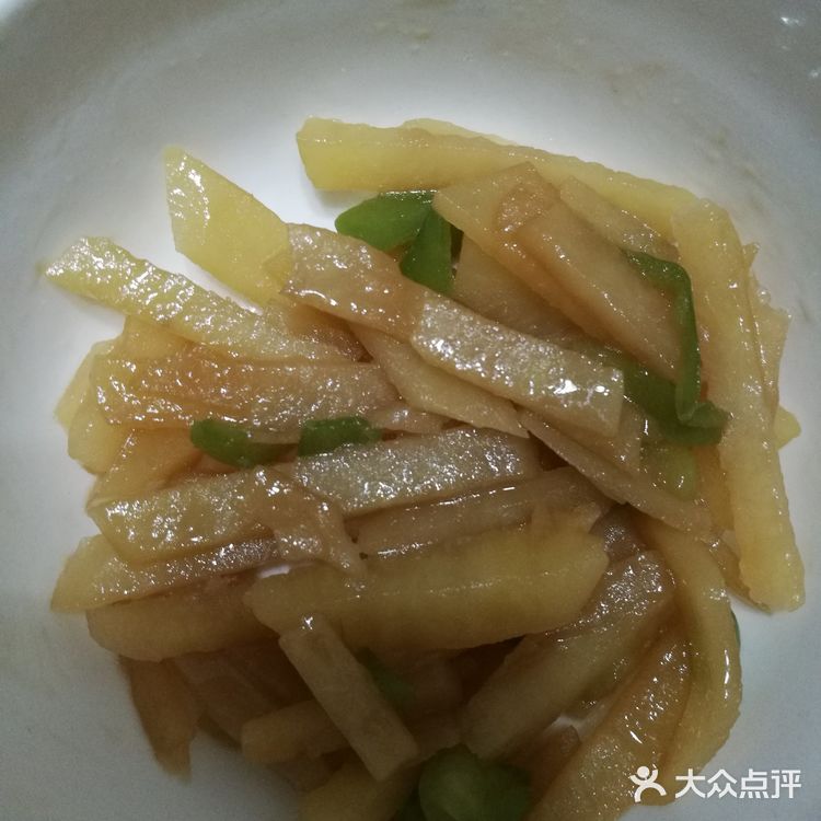 素菜营养美味不打折之土豆炒青椒