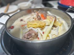 -三人行骨头王火锅(长寿店)