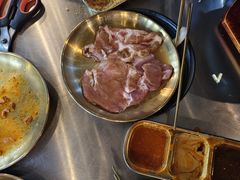 -胡悦里韩式烤肉(芝罘万达广场店)