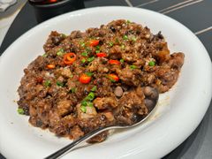 -鞍山大白鲨美食酒店