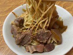 -松树干拌面店