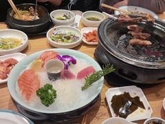 -青瓦餐厅·生鱼片·韩园烤肉(西塔店)