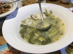 -严记小天府酸菜鱼(西四路店)