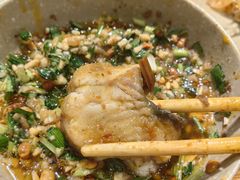 -肖肖酸萝卜鱼火锅(总店)