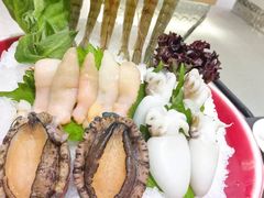 -红鼎豆捞·非遗鲍皇汤火锅(宝丰路店)