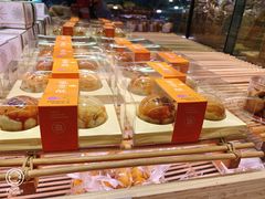 蛋黄酥-巴黎贝甜(龙之梦购物中心虹口店)