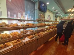 面包甜点陈列柜-新侨三宝乐面包店(崇文门店)