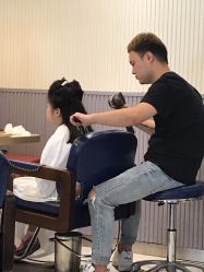 -PE SALON