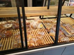 面包甜点陈列柜-皇家美孚(麦岛店)